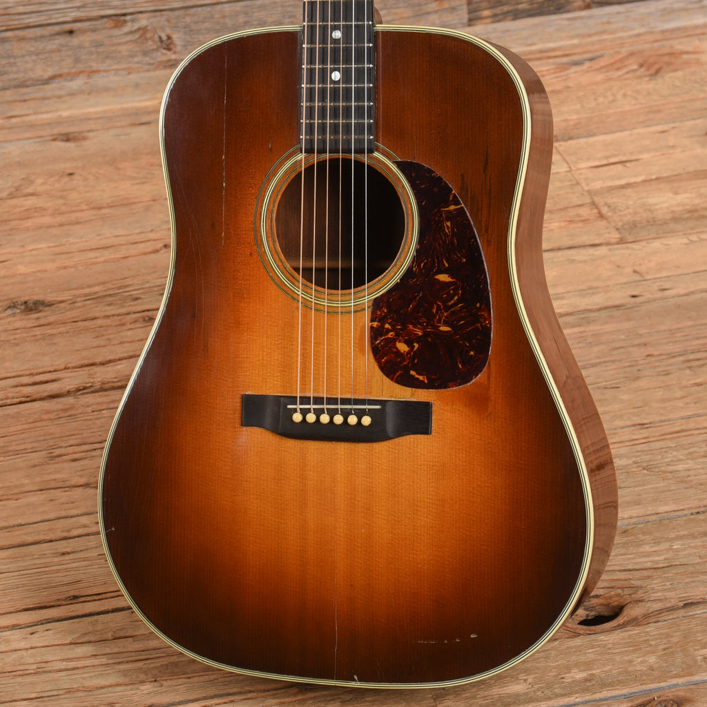 Martin D-28 Sunburst 1964 - View 2 | MusicMarket