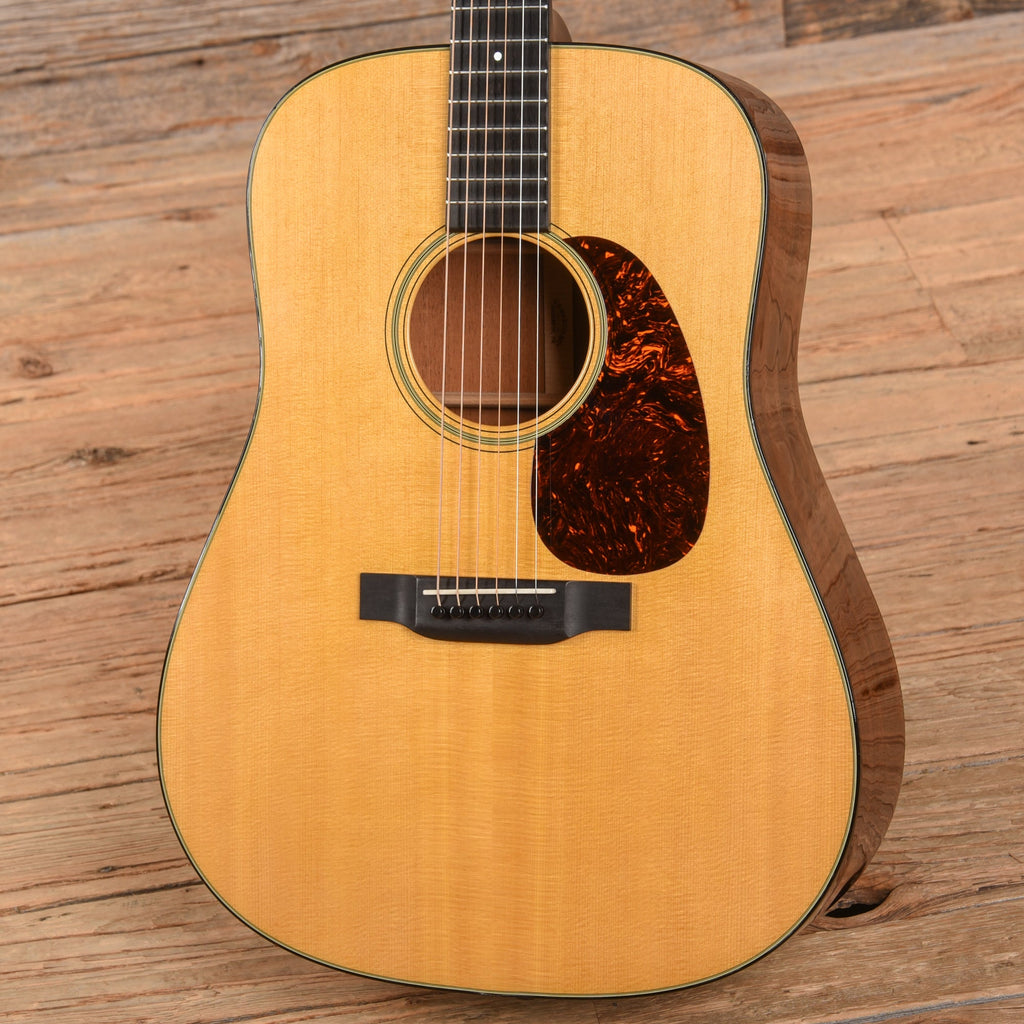 Martin Standard Series D-18 Natural 2021 - View 2 | MusicMarket