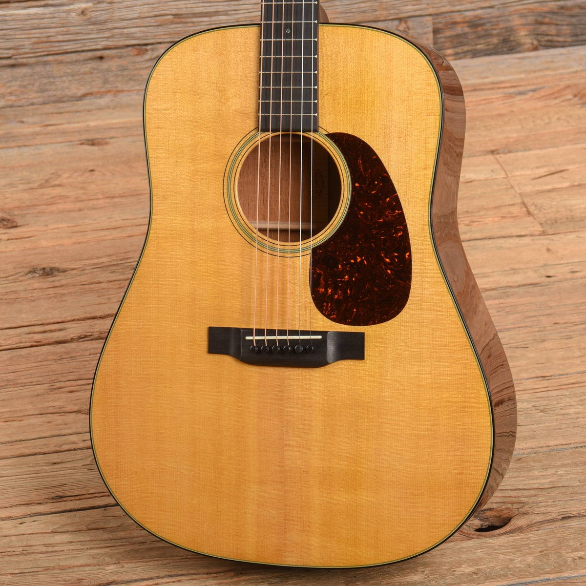 Martin Standard Series D-18 Natural 2021 - View 2 | MusicMarket
