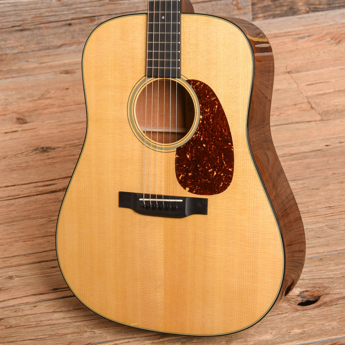 Martin Standard Series D-18 Natural 2021 - View 2 | MusicMarket