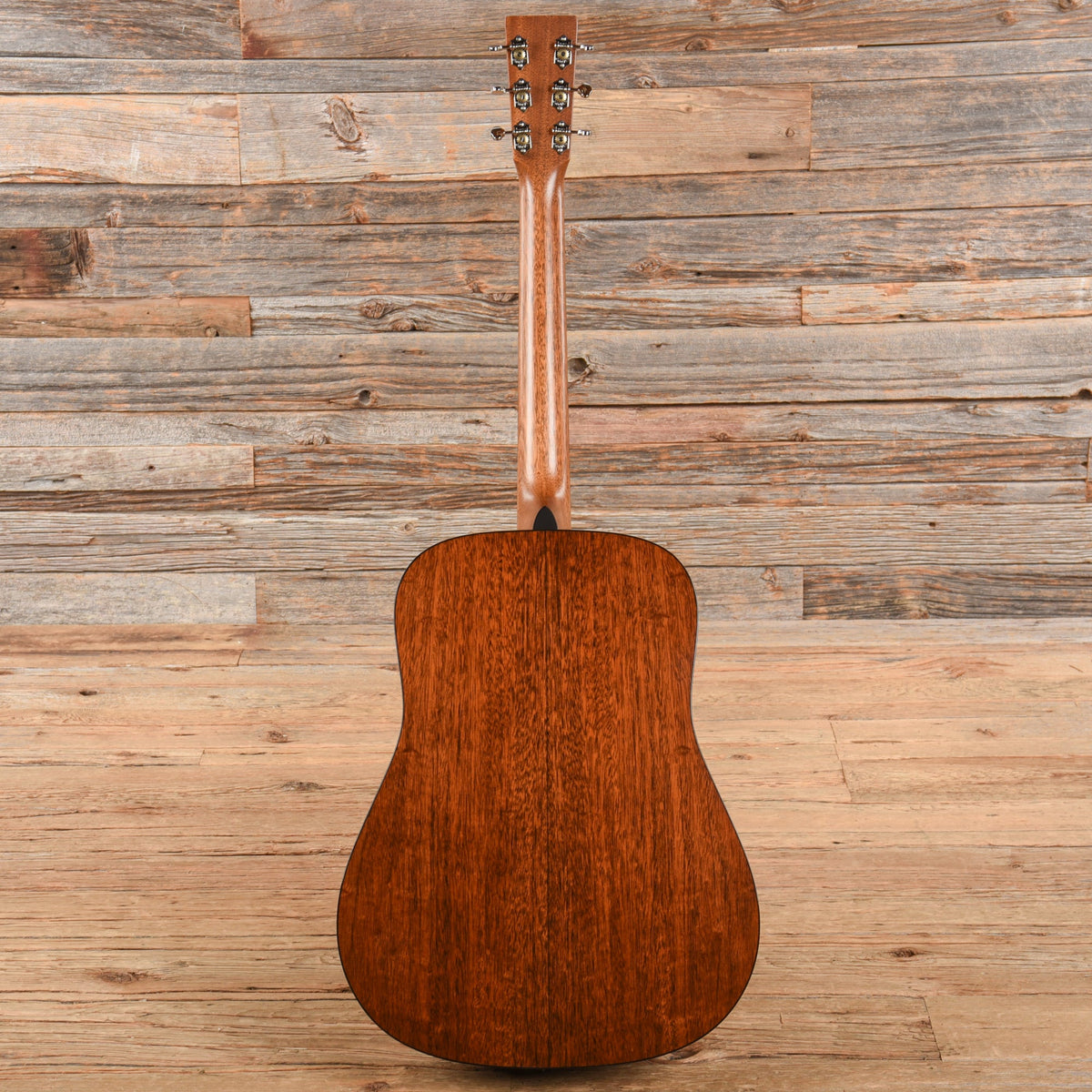 Martin Standard Series D-18 Natural - View 5 | MusicMarket