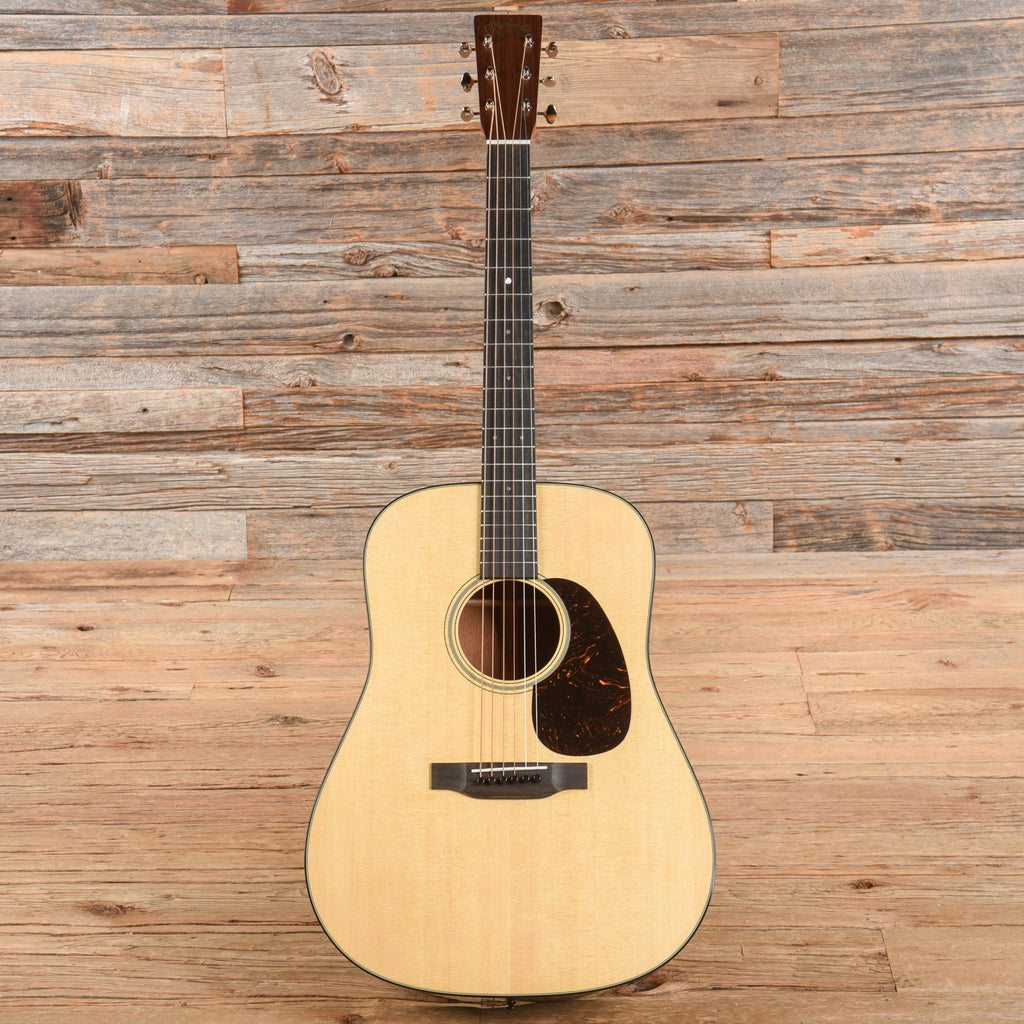 Martin Standard Series D-18 Natural - View 4 | MusicMarket