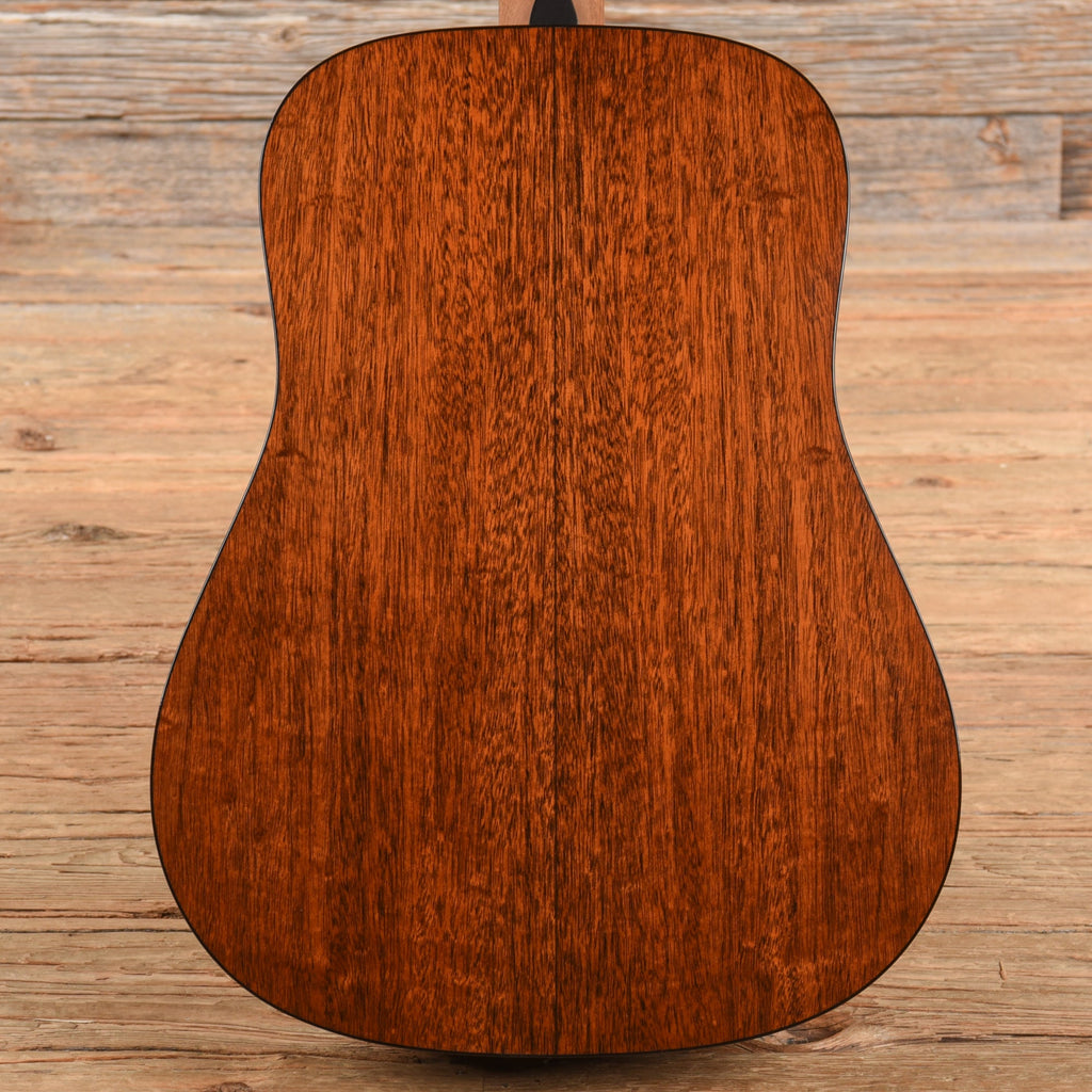 Martin Standard Series D-18 Natural - View 3 | MusicMarket
