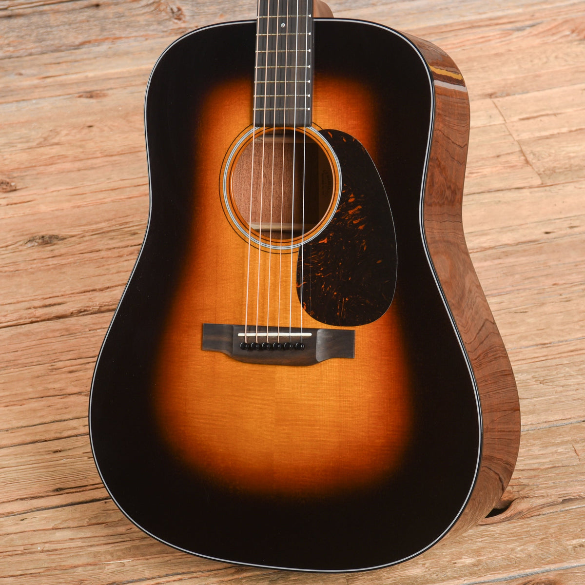 Martin Standard Series D-18 Sunburst 2021 - View 2 | MusicMarket