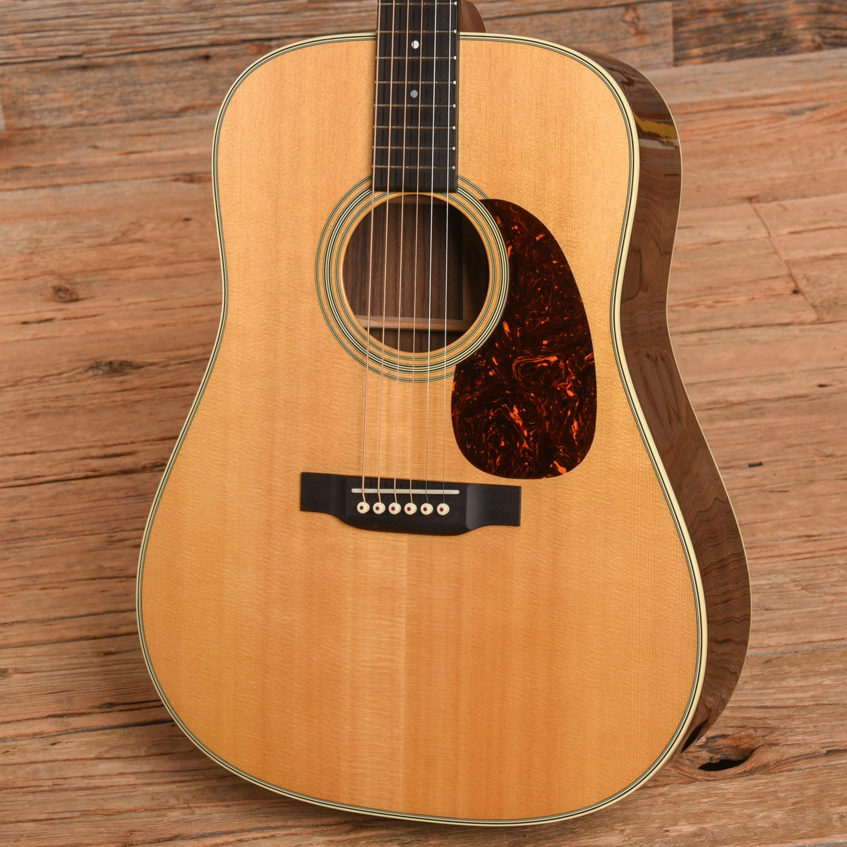 Martin Standard Series D-28 Natural 2020 - View 2 | MusicMarket
