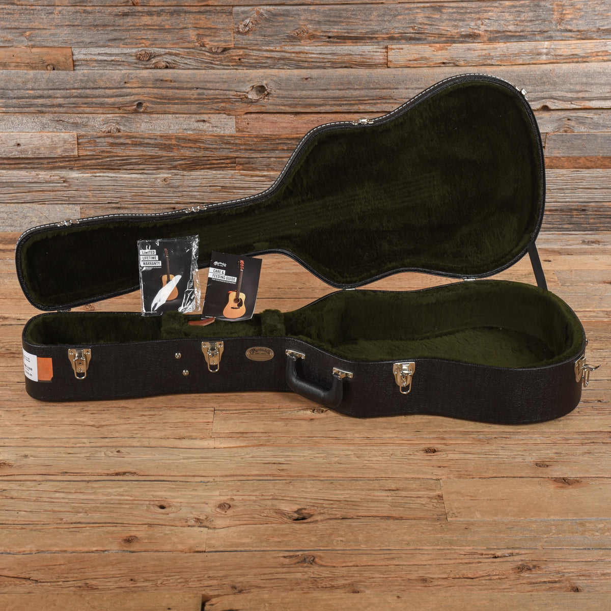 Martin Standard Series D-28 Natural 2021 - View 9 | MusicMarket
