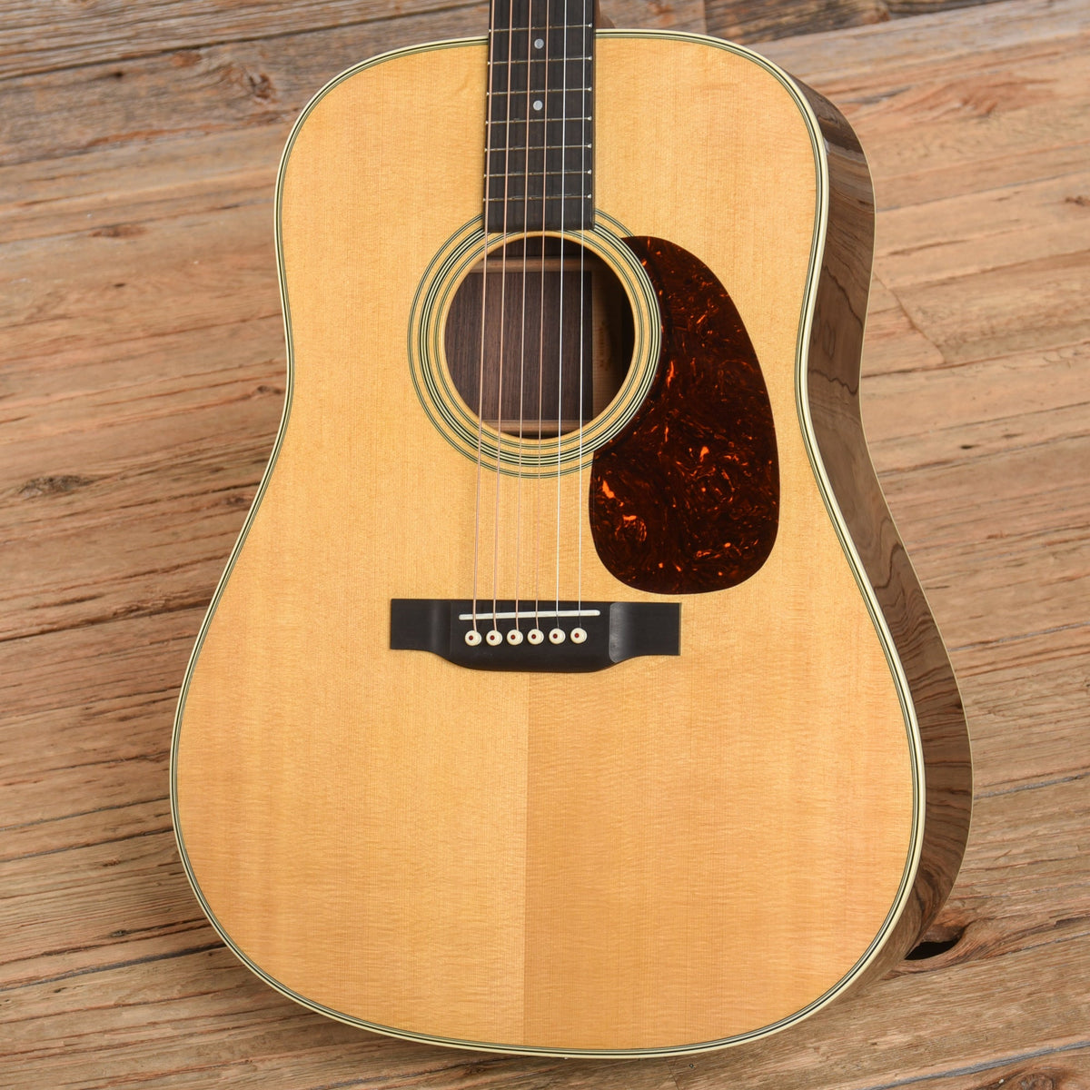Martin Standard Series D-28 Natural 2021 - View 2 | MusicMarket