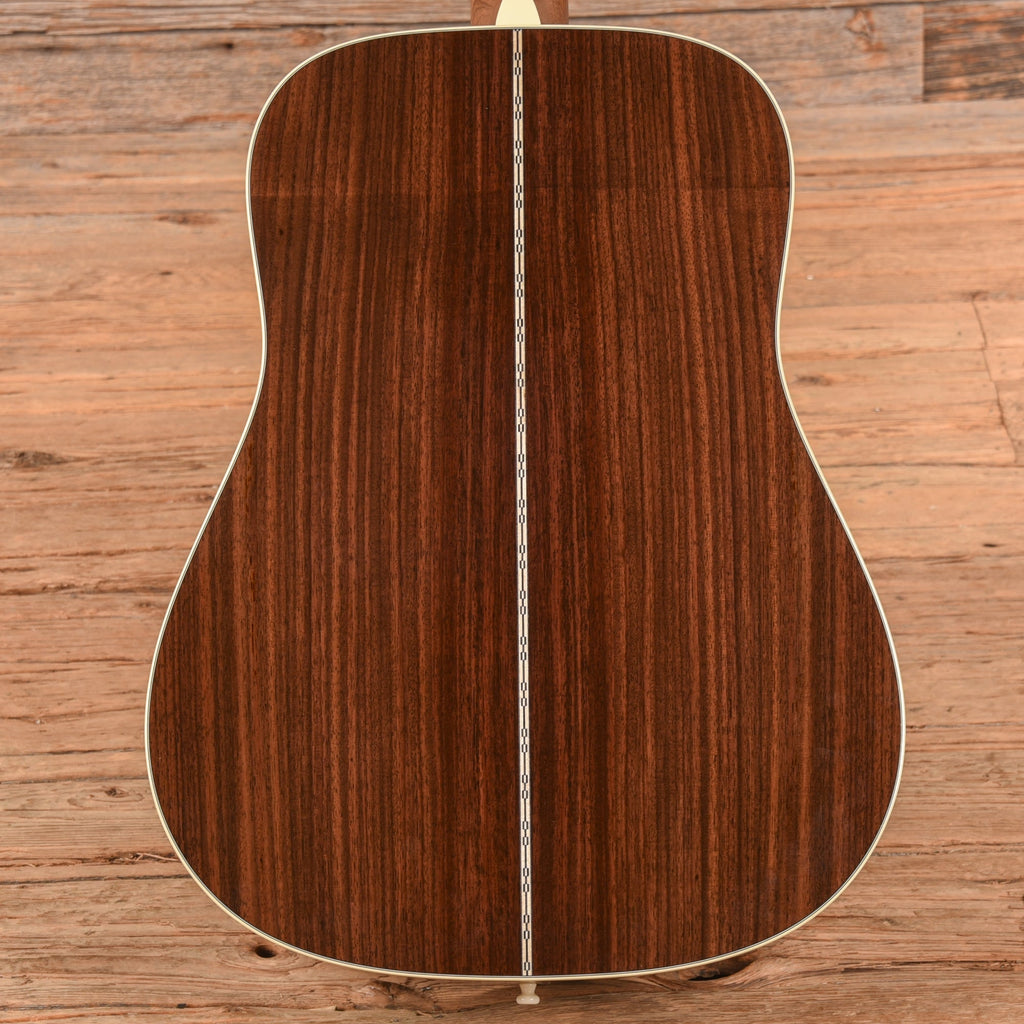 Martin Standard Series D-28 Natural LEFTY - View 3 | MusicMarket