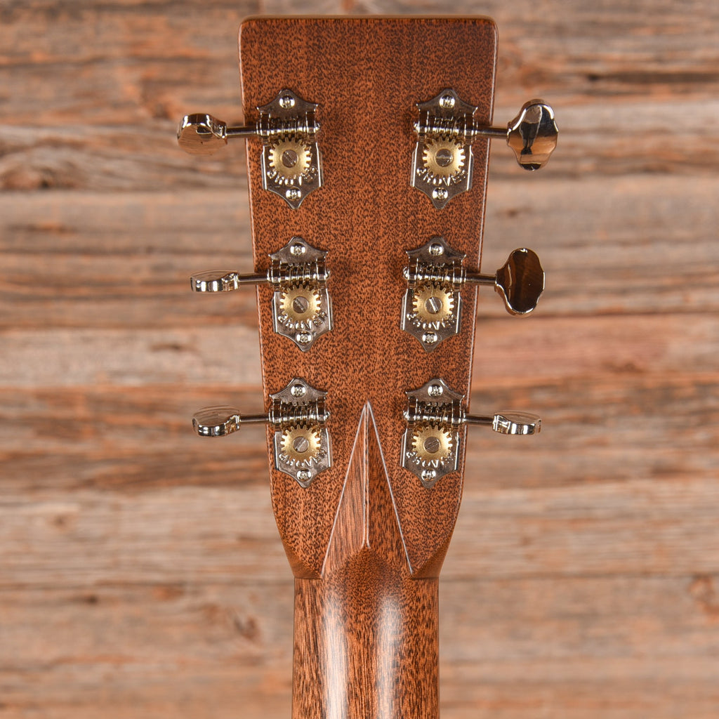 Martin Standard Series D-28 Natural LEFTY - View 7 | MusicMarket