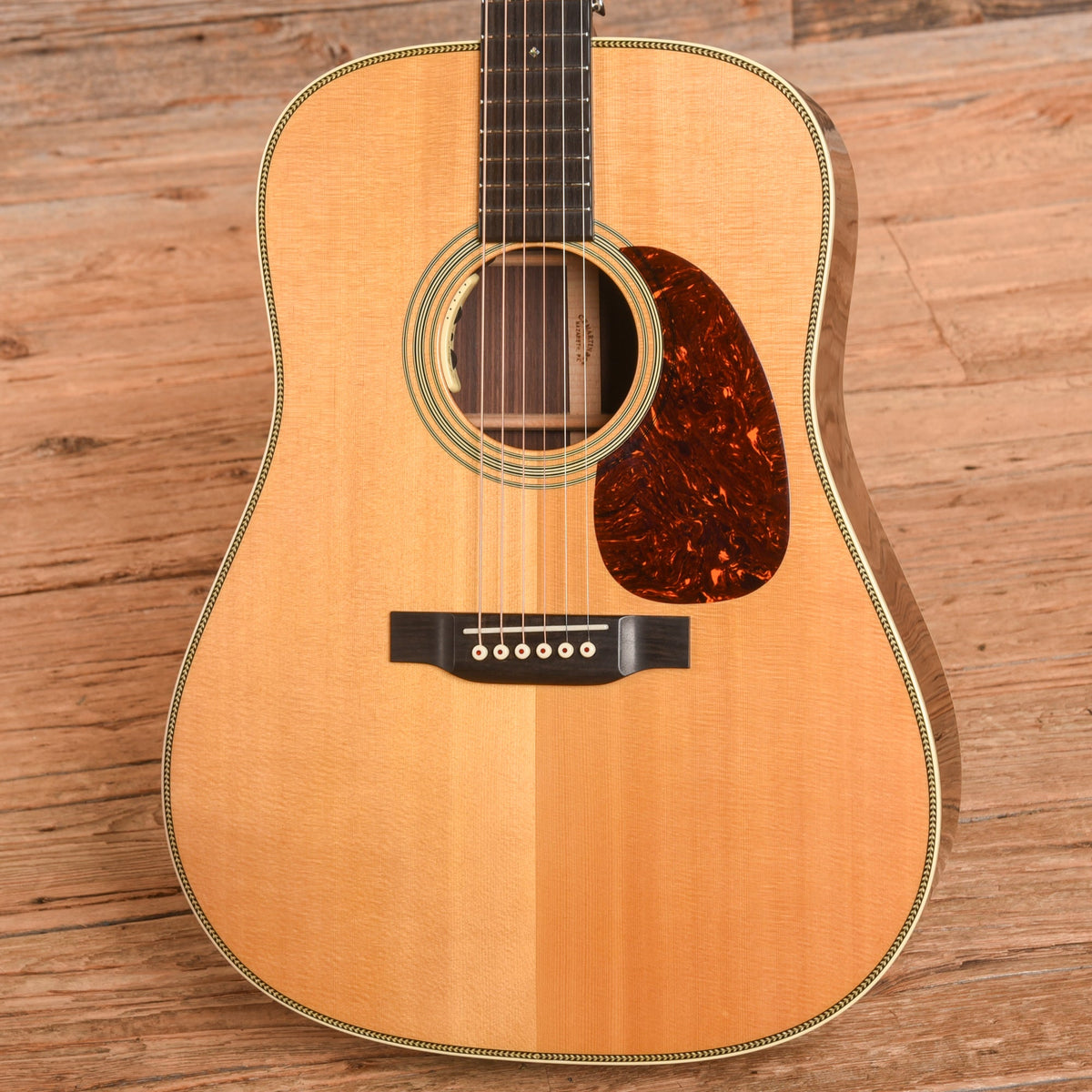 Martin Standard Series HD-28 Natural 2021 - View 2 | MusicMarket