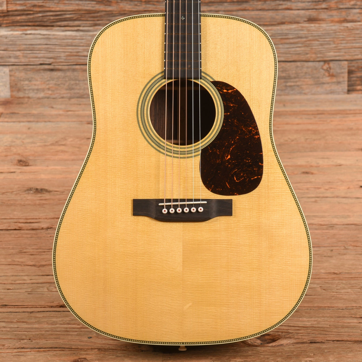 Martin Standard Series HD-28 Natural 2023 - MusicMarket