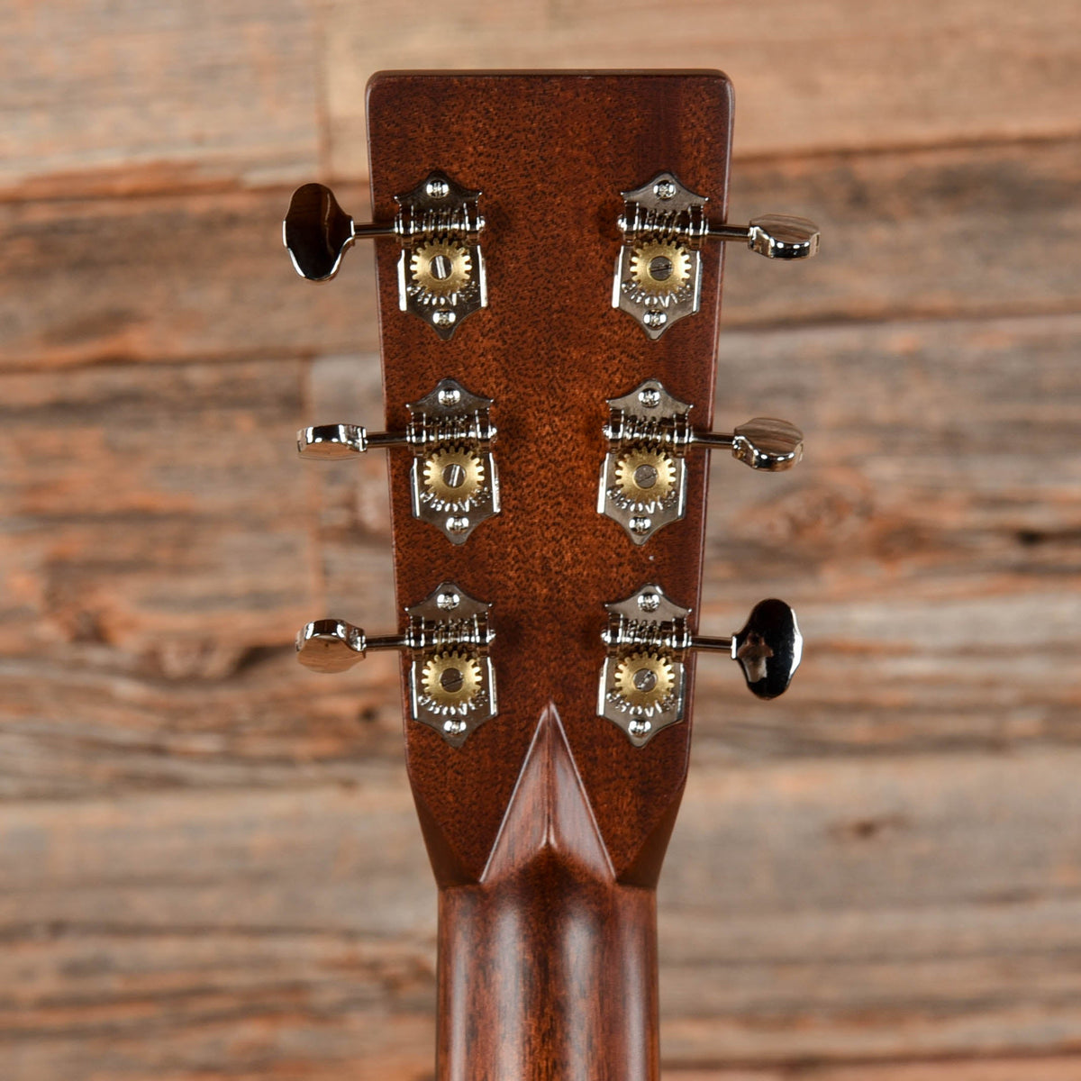 Martin Standard Series HD-28 Natural - View 7 | MusicMarket