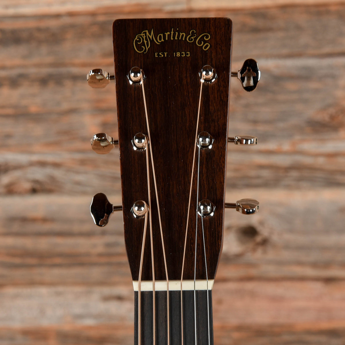 Martin Standard Series HD-28 Natural - View 6 | MusicMarket