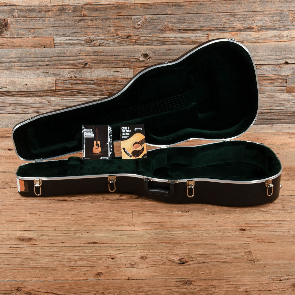 Martin Standard Series HD-28 Natural - View 9 | MusicMarket