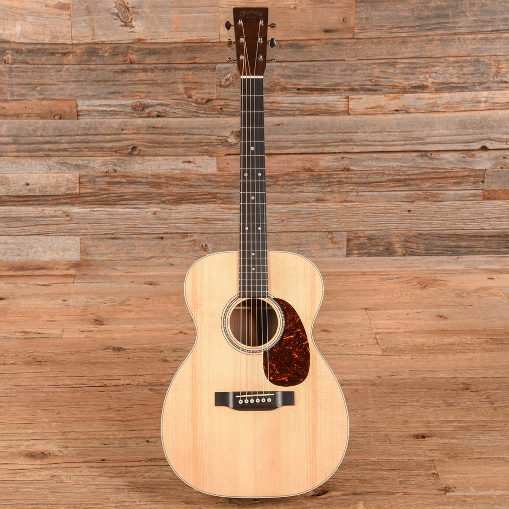 Martin 00-16E Natural 2019 - View 4 | MusicMarket