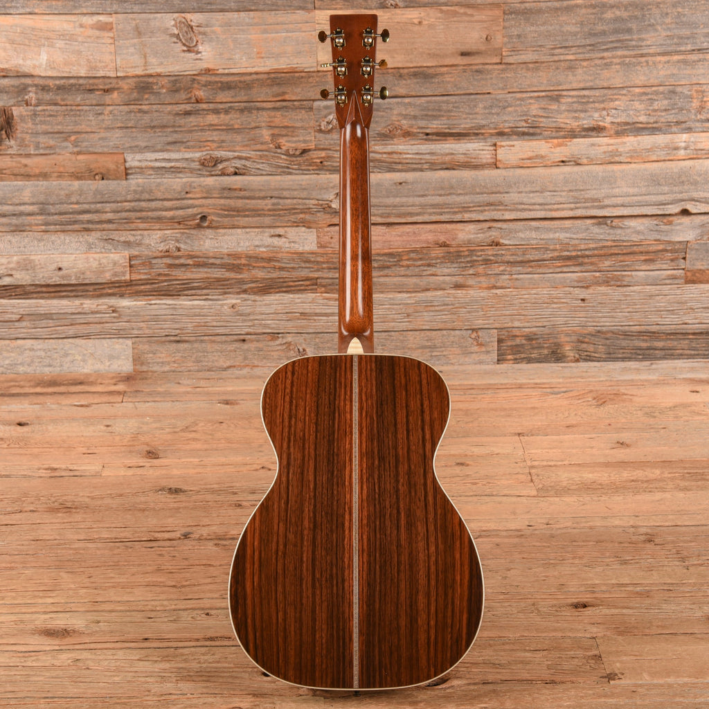 Martin 00-28 Modern Deluxe Natural 2024 - View 5 | MusicMarket