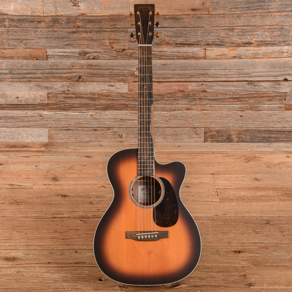 Martin 000C-Jr Walnut Burst 2026 - View 4 | MusicMarket