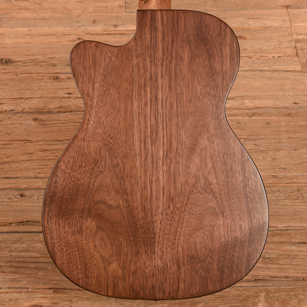 Martin 000C-Jr Walnut Burst 2026 - View 3 | MusicMarket