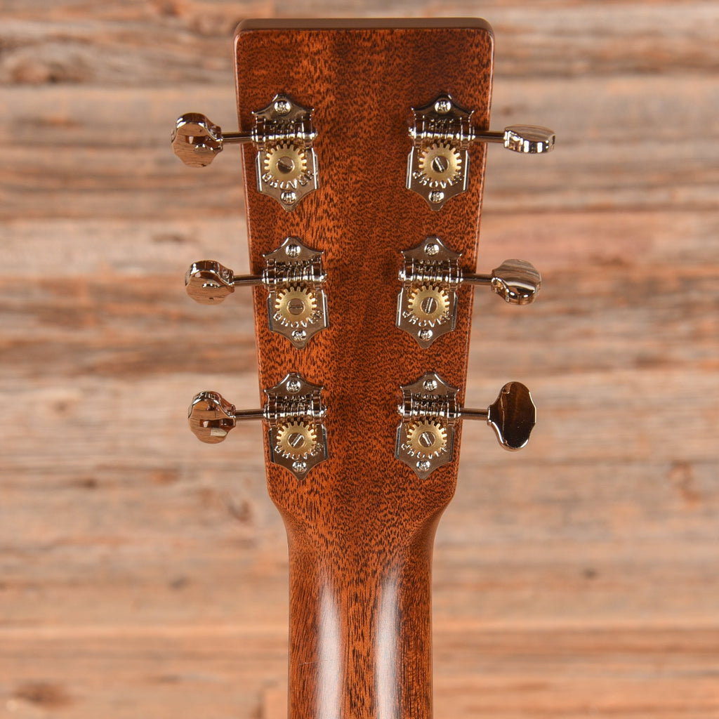 Martin Adirondack Spruce Top LEFTY Natural 2025 LEFTY - View 7 | MusicMarket