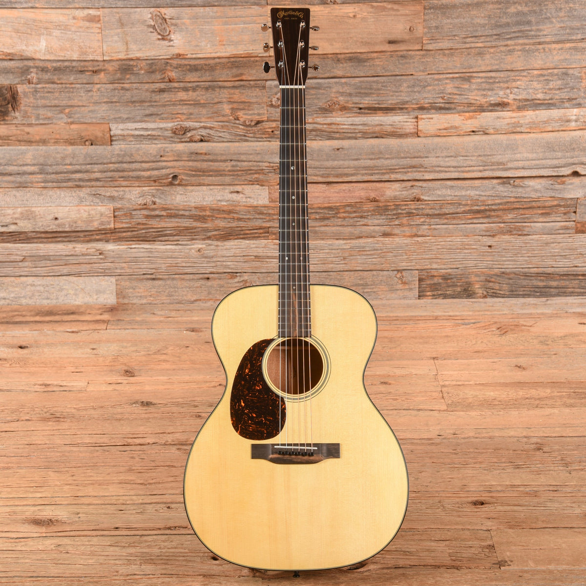 Martin Adirondack Spruce Top LEFTY Natural 2025 LEFTY - View 4 | MusicMarket