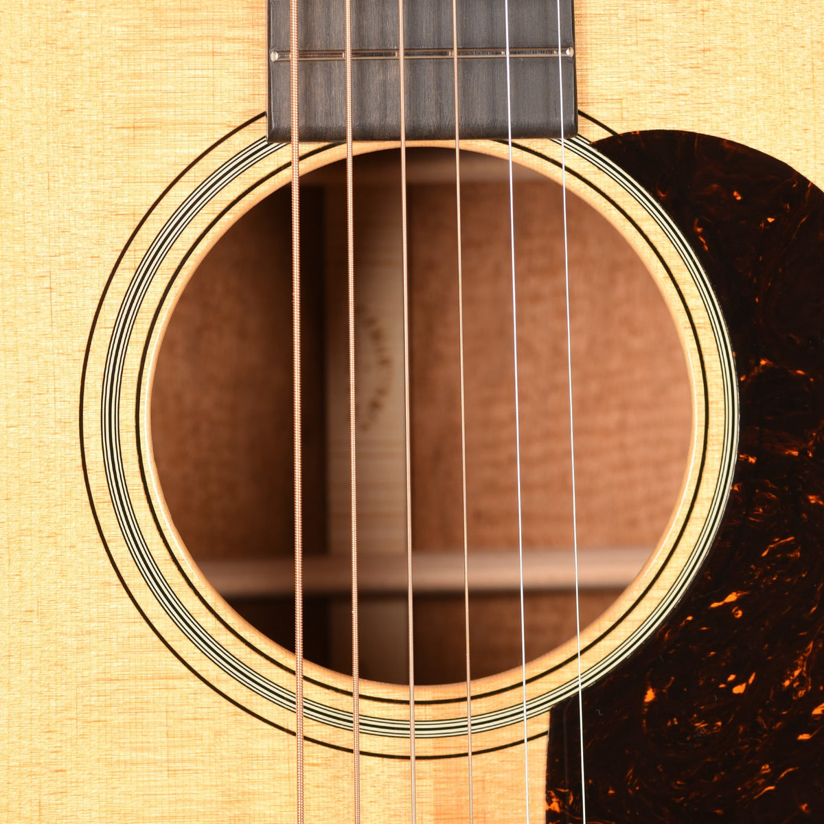 Martin Custom Shop D-18 Style Dreadnought Sitka Spruce VTS/Flamed Mahogany Natural - View 11 | MusicMarket