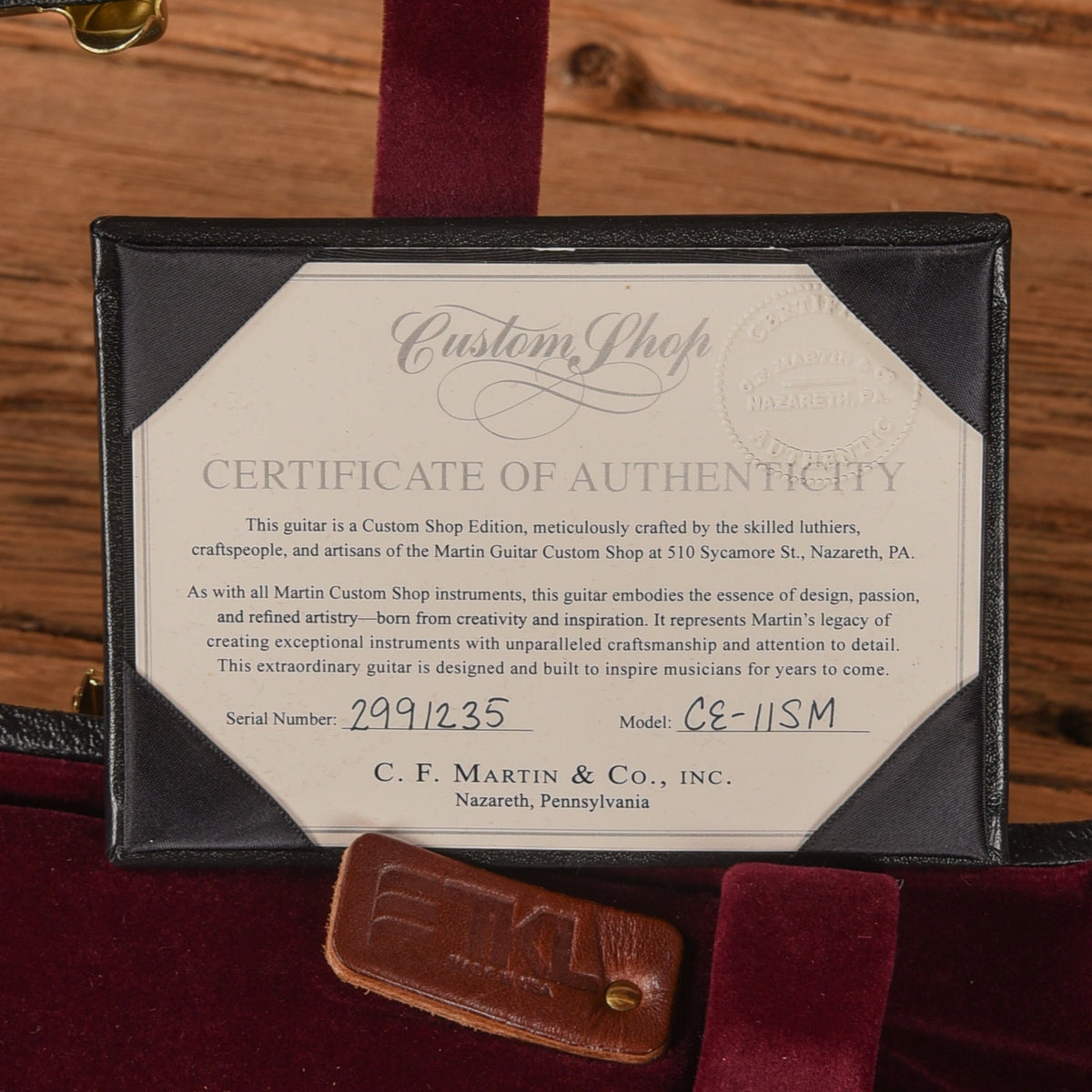 Martin Custom Shop Expert D-18 Adirondack Spruce/Sinker Mahogany Stage 1 Vintage Aged Gloss - View 10 | MusicMarket