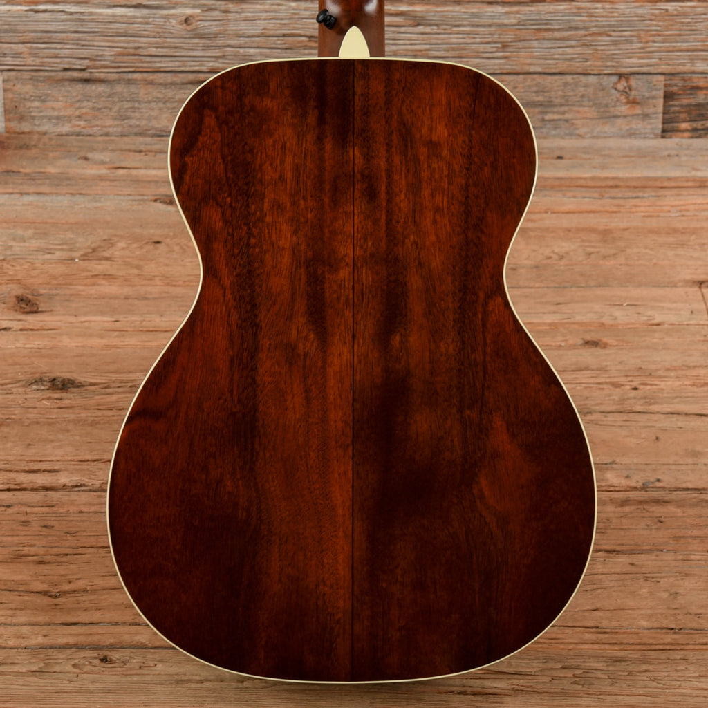 Martin Custom Shop 000-18 Style VTS Sitka/Sinker Mahogany Toasted Burst 2021 - View 3 | MusicMarket