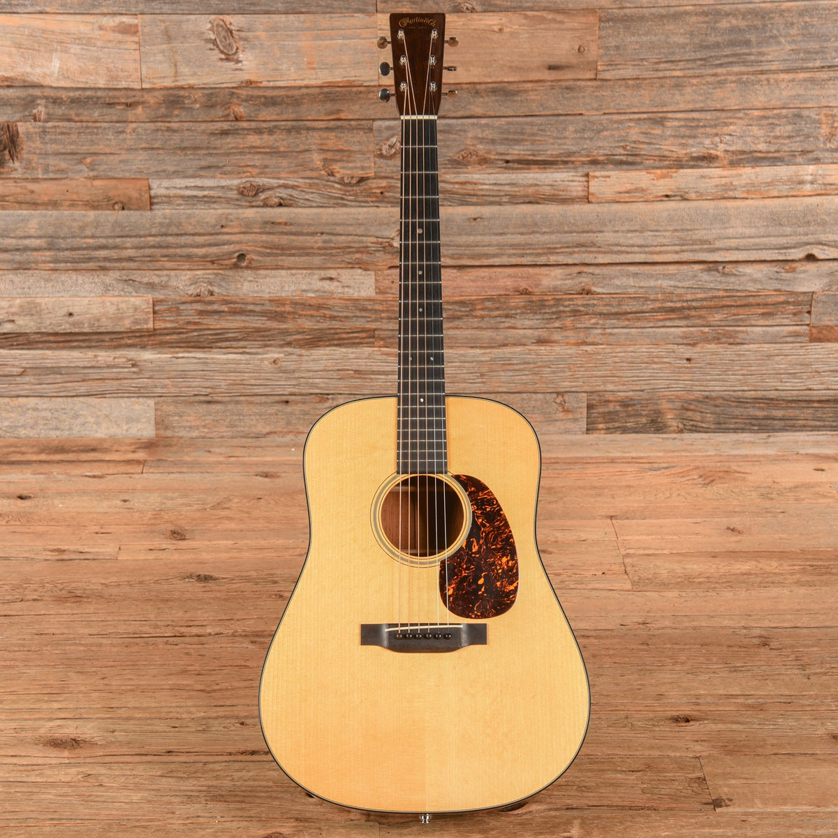 Martin D-18 Authentic 1937 Natural - View 4 | MusicMarket