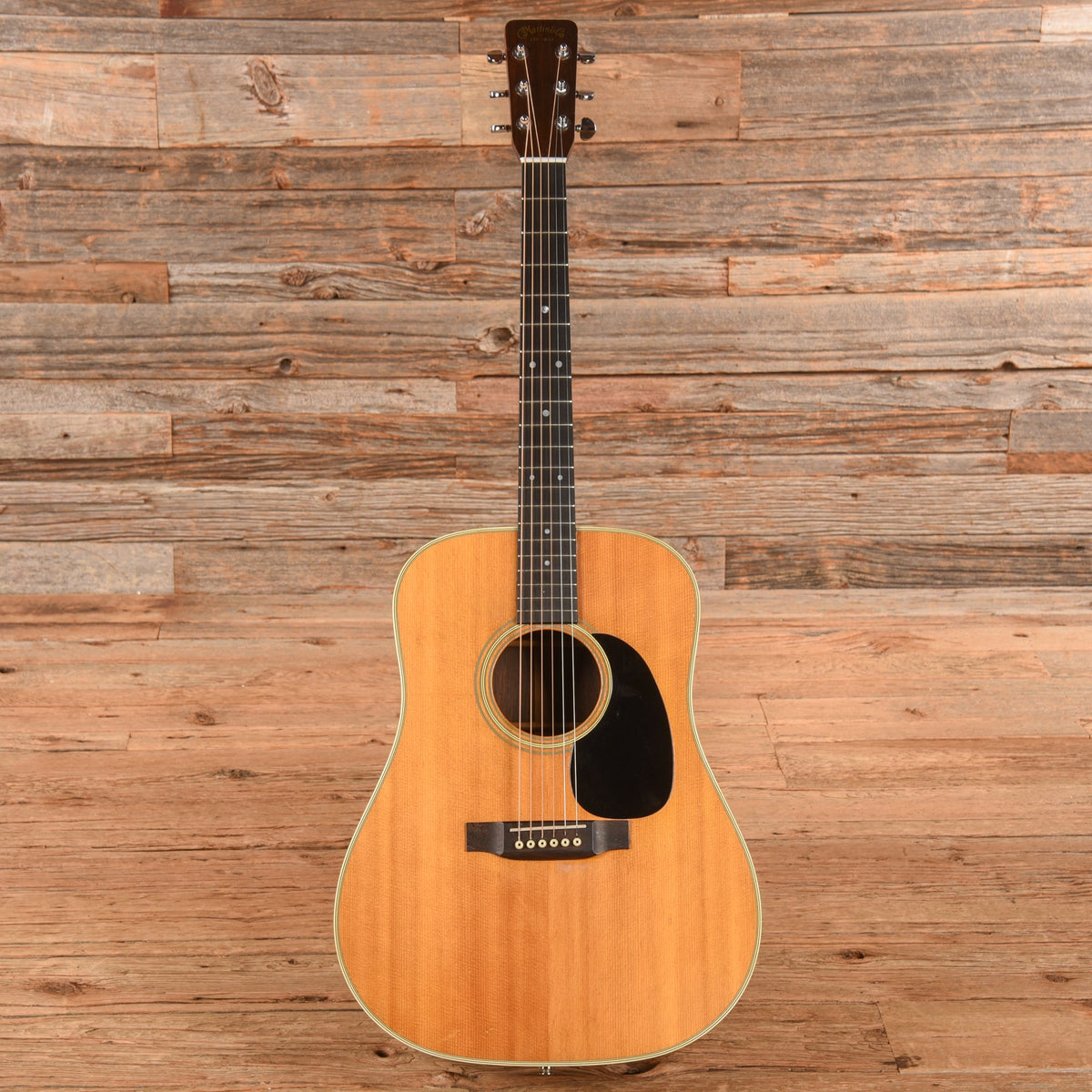 Martin D-28 Natural 1968 - View 4 | MusicMarket