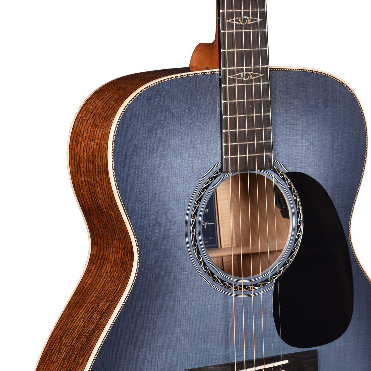 Martin Limited Edition CEO-11 European Spruce/White Oak New Horizons Blue Burst - View 11 | MusicMarket