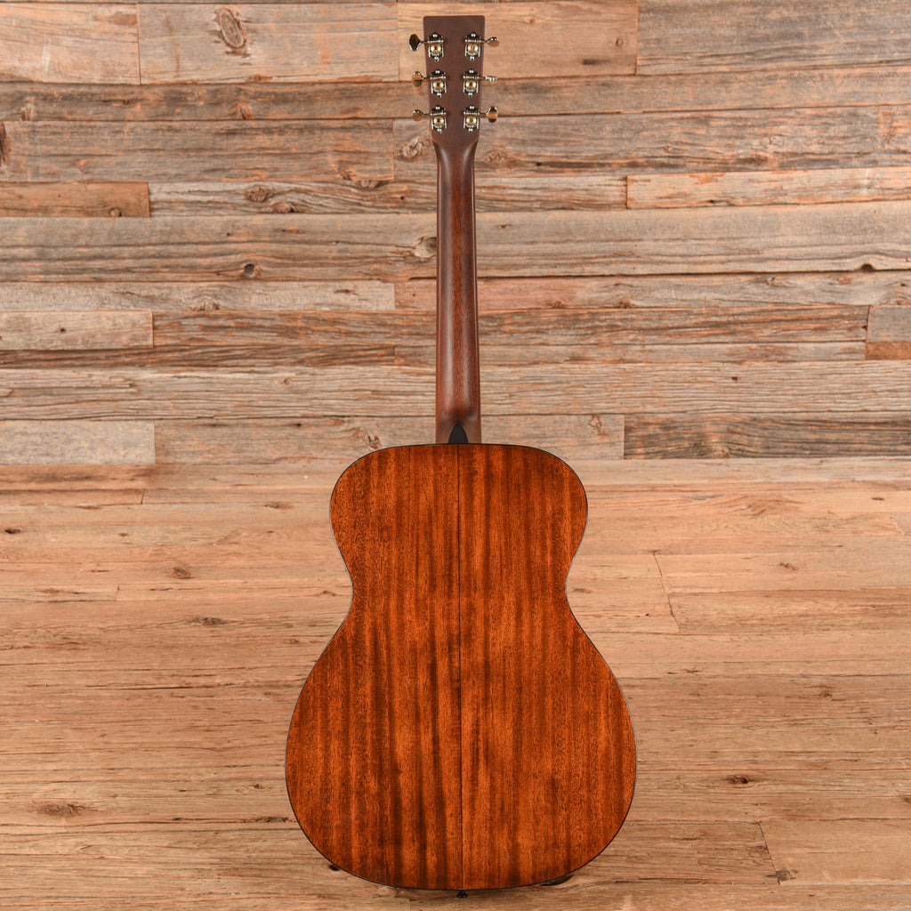Martin Standard Series 000-18 Natural - View 5 | MusicMarket
