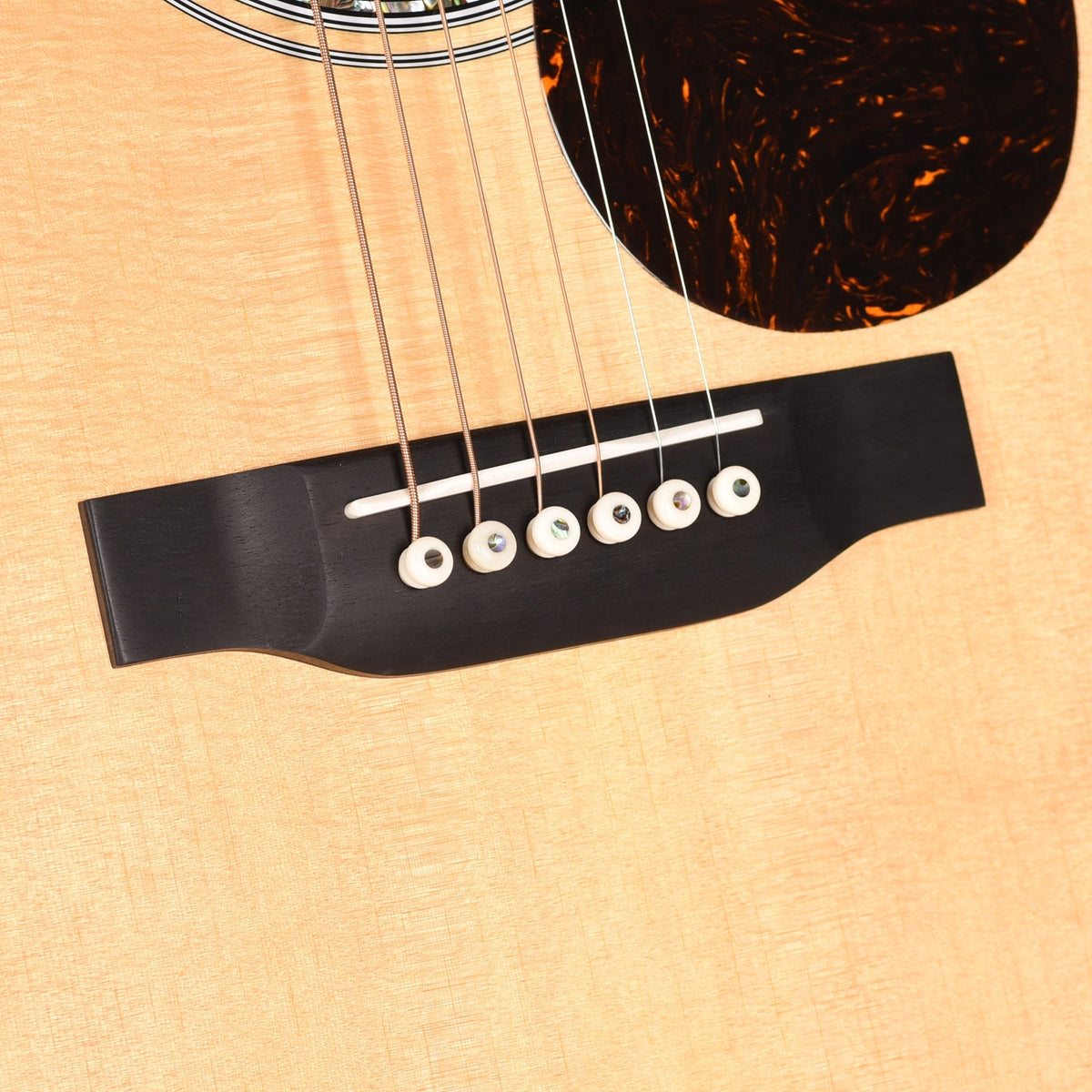 Martin Standard Series 000-42 Spruce/East Indian Rosewood Natural - View 10 | MusicMarket