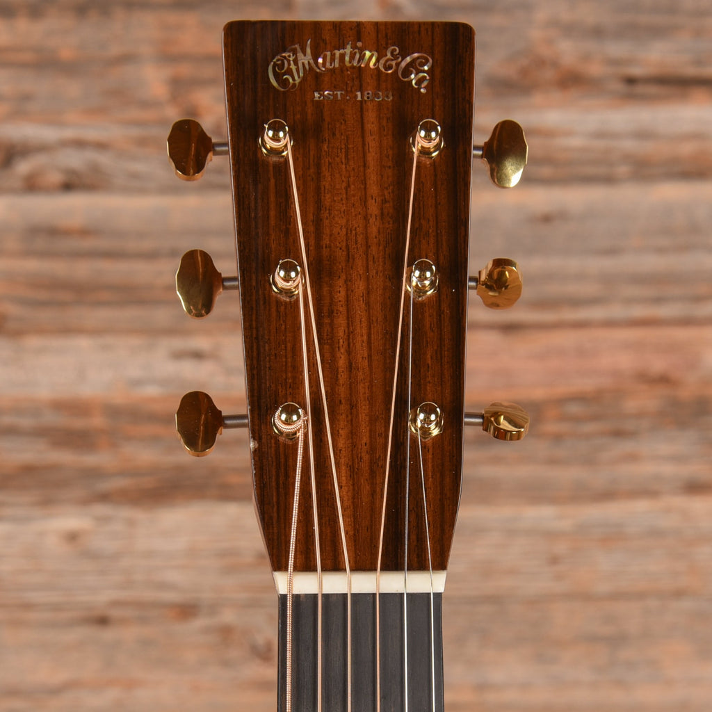 Martin 000-28 Modern Deluxe Sitka Spruce / Rosewood OM Natural - View 6 | MusicMarket