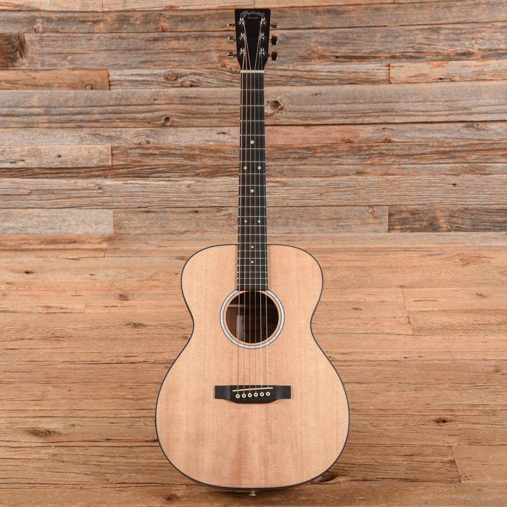 Martin 000 Jr-10 Natural 2024 - View 4 | MusicMarket