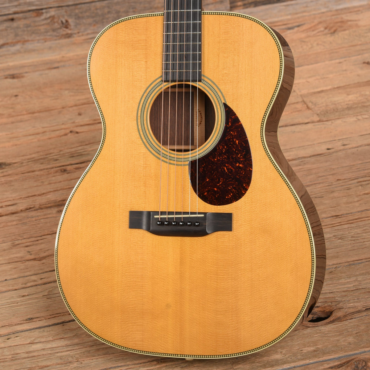 Martin Custom OM-28 VTS Natural 2015 - View 2 | MusicMarket