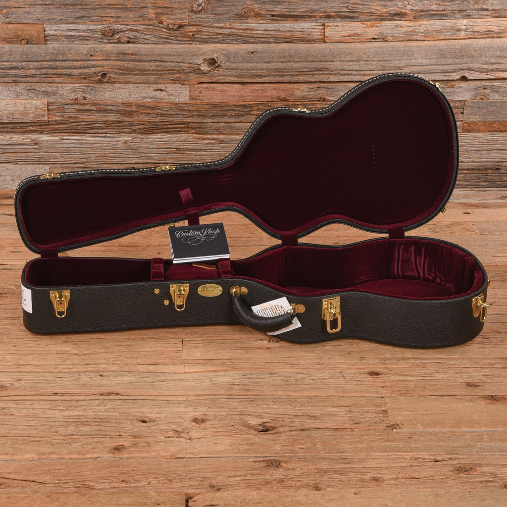 Martin Custom Shop 00-18 Style Deep Body Sunburst 2024 - View 9 | MusicMarket