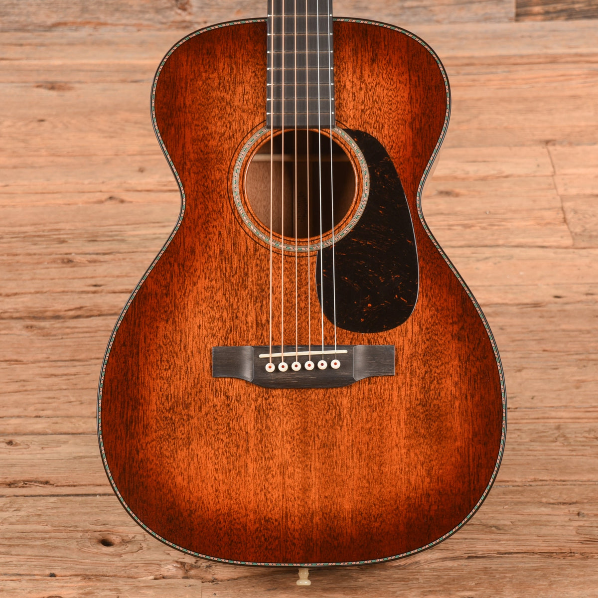 Martin Custom Shop 00-18 Style Deep Body Sunburst 2024 - MusicMarket