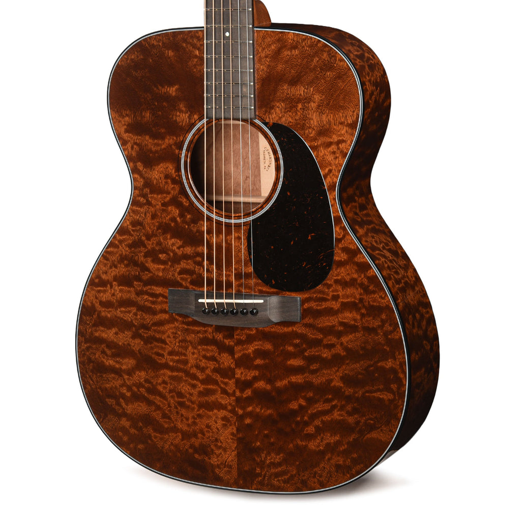 Martin Custom Shop OM-18 Style Auditorium Quilted Pommele Sapele/Quilted Pommele Sapele Natural - View 3 | MusicMarket