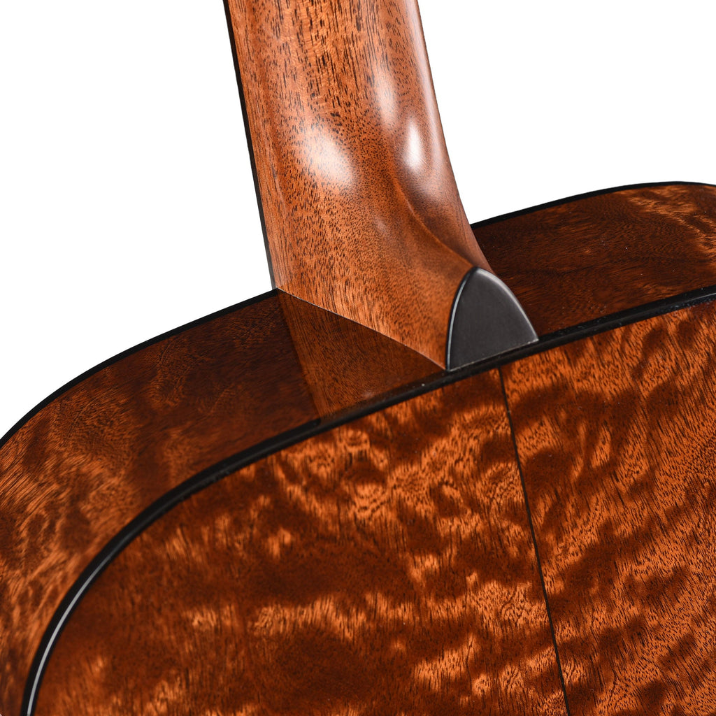 Martin Custom Shop OM-18 Style Auditorium Quilted Pommele Sapele/Quilted Pommele Sapele Natural - View 12 | MusicMarket