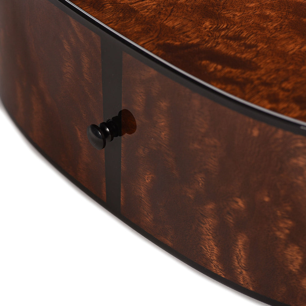 Martin Custom Shop OM-18 Style Auditorium Quilted Pommele Sapele/Quilted Pommele Sapele Natural - View 13 | MusicMarket