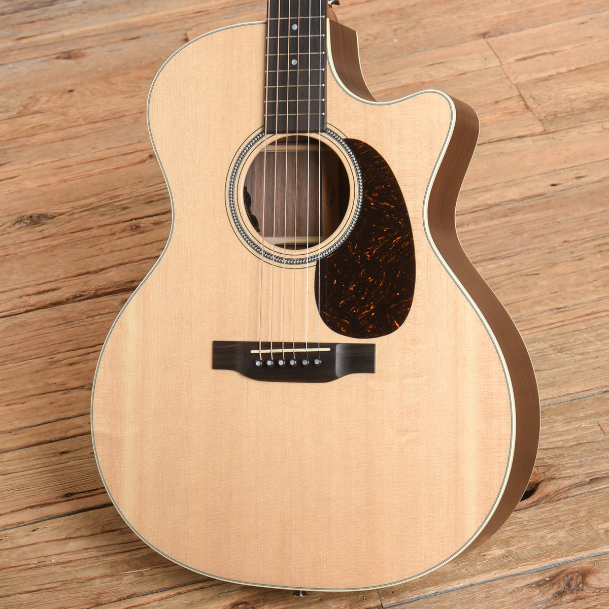 Martin GPC16E Natural 2023 - View 2 | MusicMarket