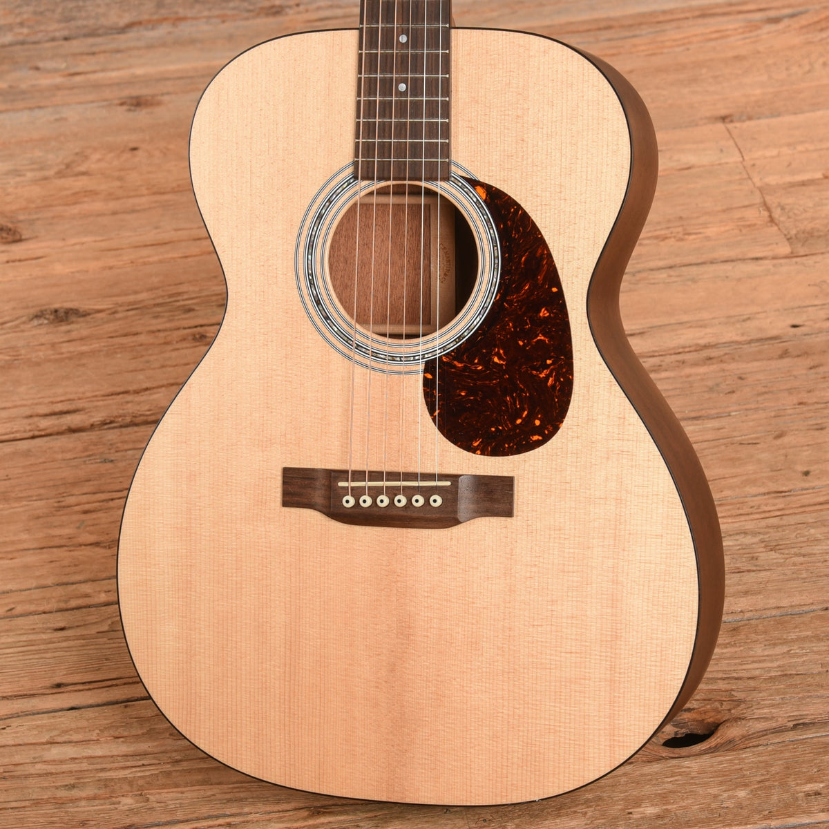 Martin MMM 000 Special 14-Fret Natural - View 2 | MusicMarket