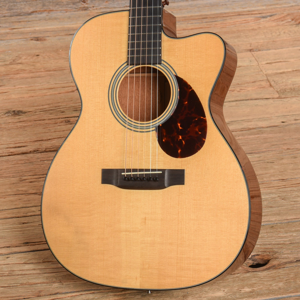 Martin OMC-18LJ Natural 2007 - View 2 | MusicMarket