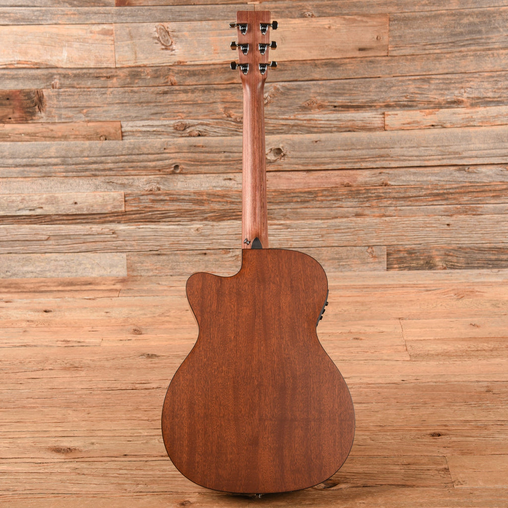 Martin OMC-1E Natural 2010 - View 5 | MusicMarket