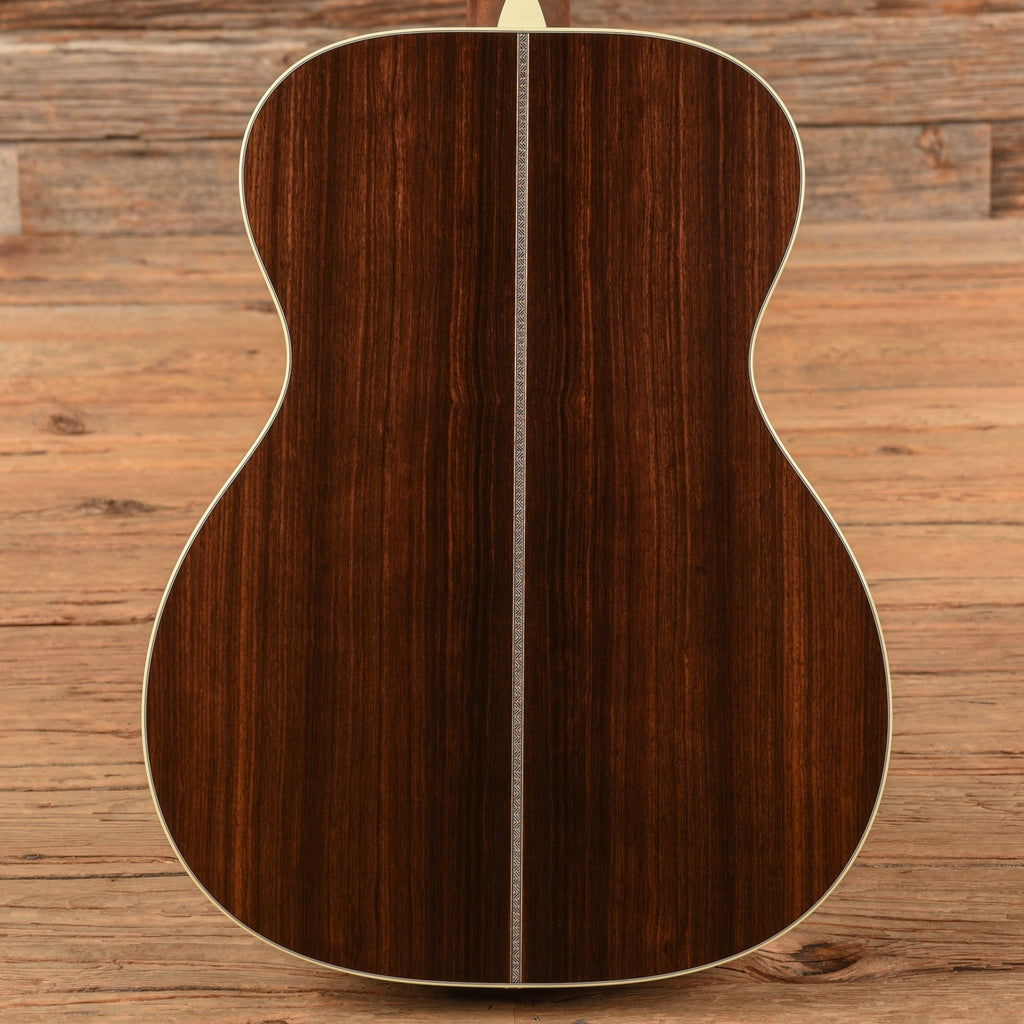 Martin OMJM John Mayer Natural - View 3 | MusicMarket