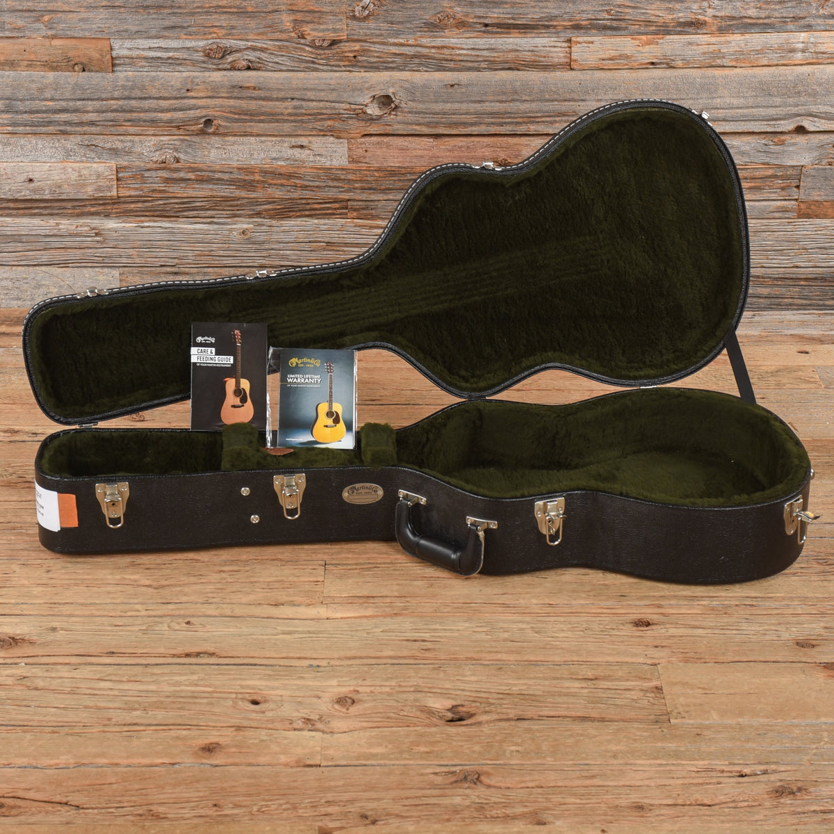 Martin Standard Series 00-18 Natural 2021 LEFTY - View 9 | MusicMarket