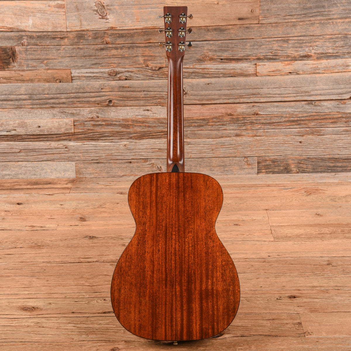 Martin Standard Series 00-18 Natural 2021 LEFTY - View 5 | MusicMarket