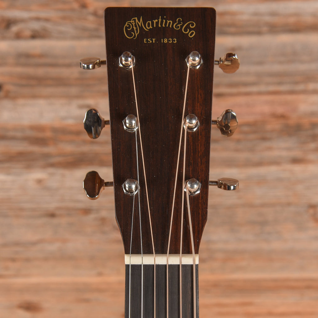 Martin Standard Series 00-18 Natural 2021 LEFTY - View 6 | MusicMarket