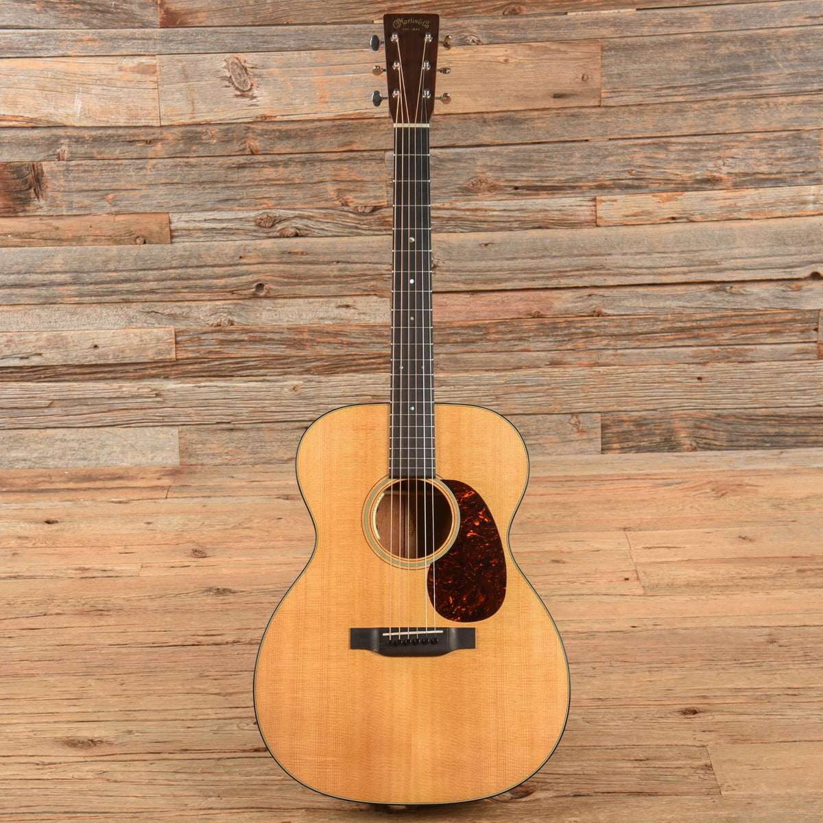 Martin Standard Series 000-18 Natural 2023 - View 4 | MusicMarket