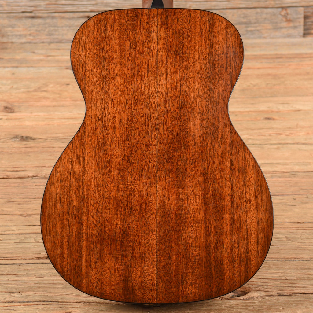 Martin Standard Series 000-18 Natural 2023 - View 3 | MusicMarket